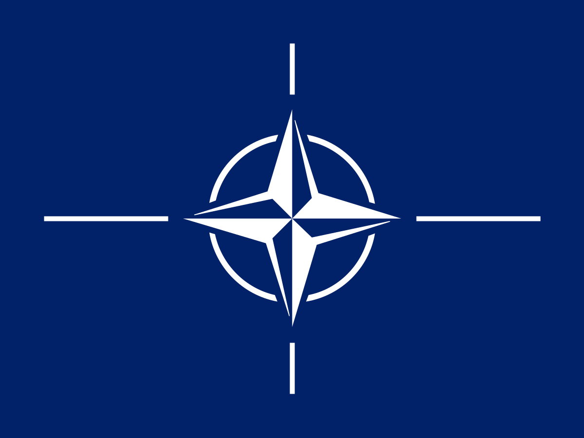 Makron : “NATO je na samrti”