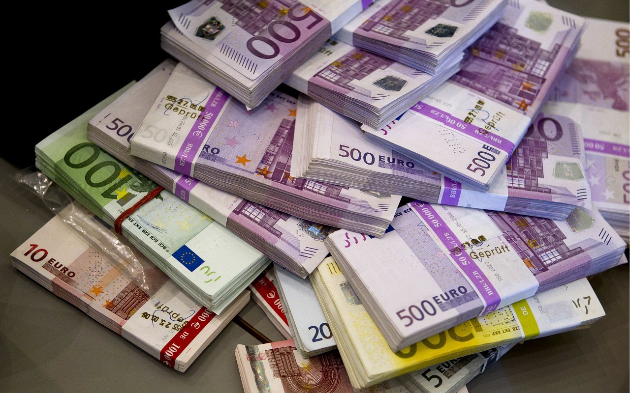 Krađe kriptovaluta odnele 4,5 milijarde dolara