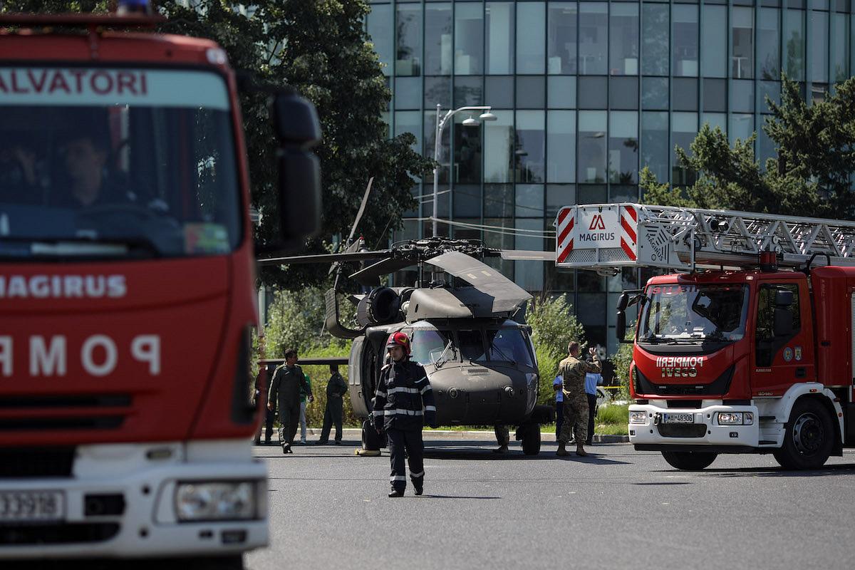 Helikopter vojske SAD sleteo na ulicu u Bukureštu