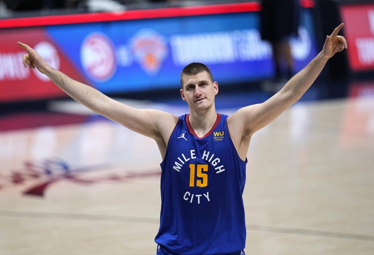 Legende NBA uz Jokića