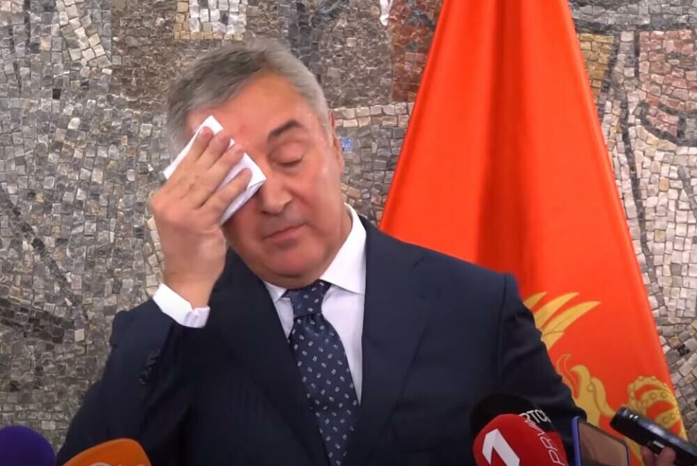 Đukanović  ima koronu