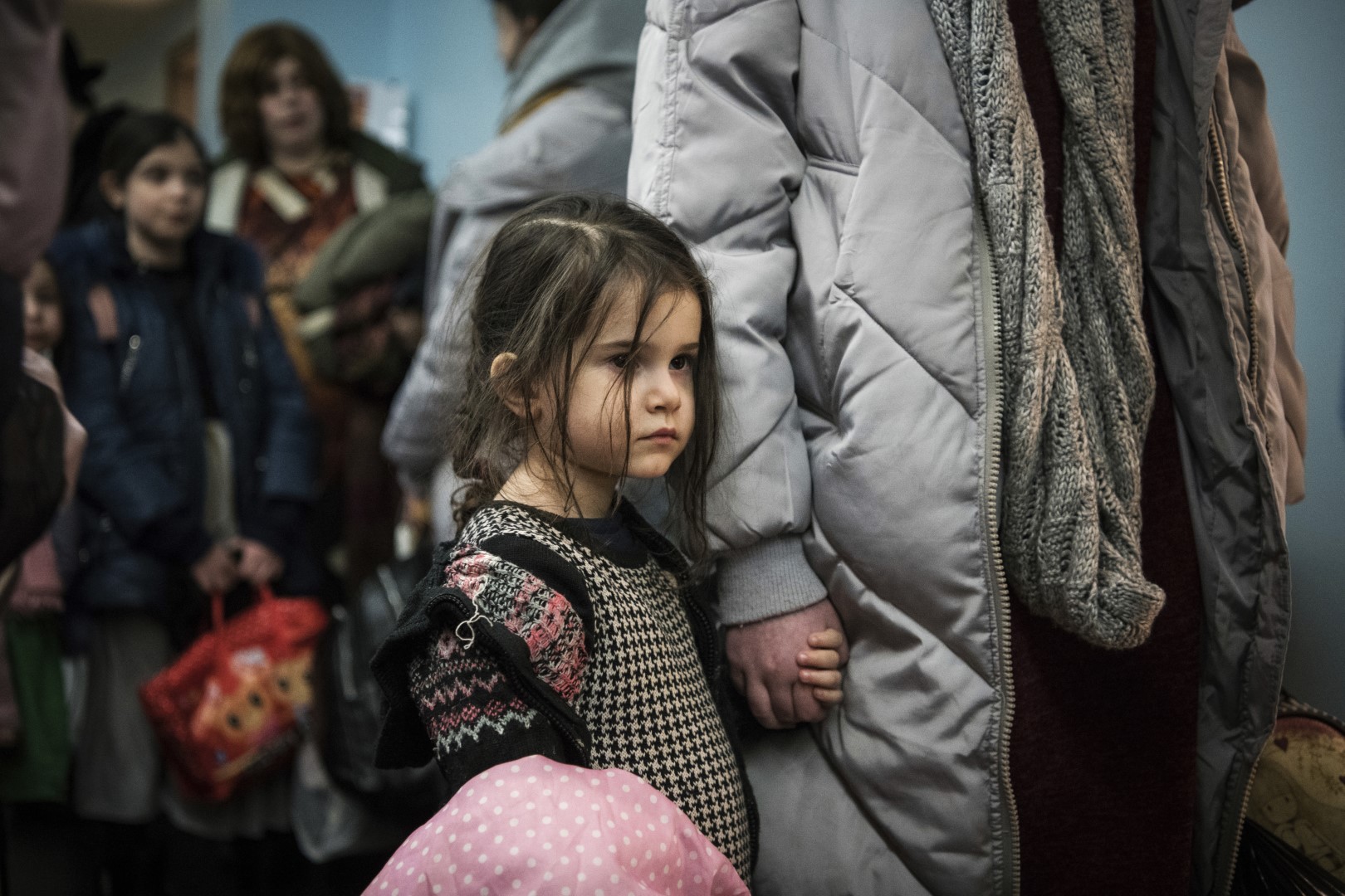 Ukrajina – raseljeno dve trećine dece