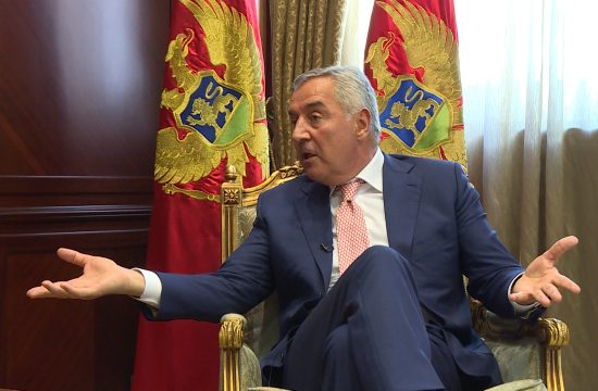 Đukanović: „SPC je kriminalizovana i paravojna“