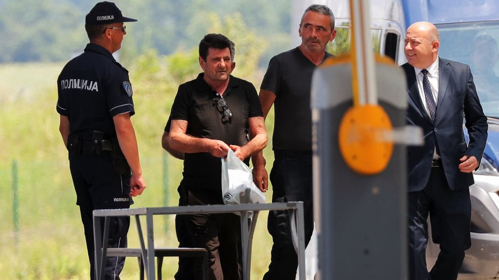 Pušteni kosovski policajci