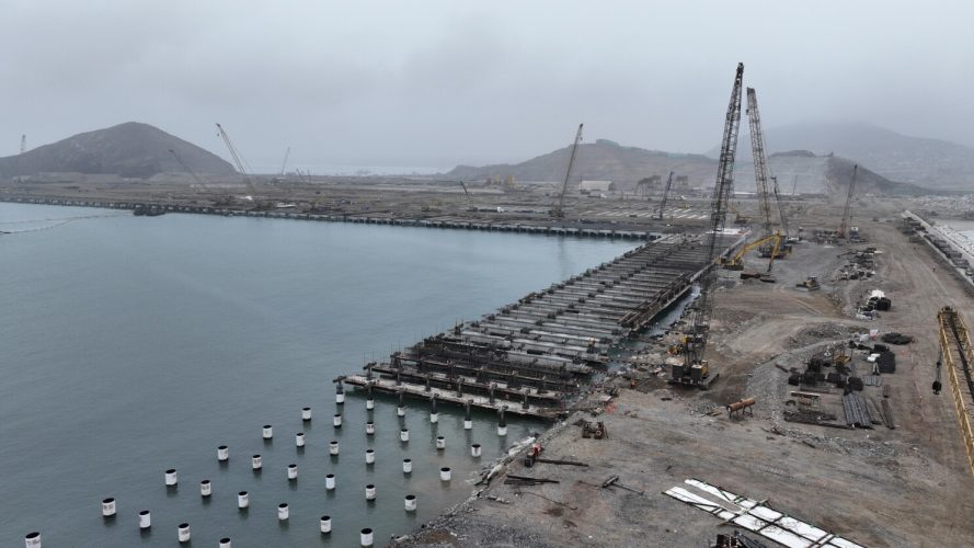 Kina gradi luku u Peruu