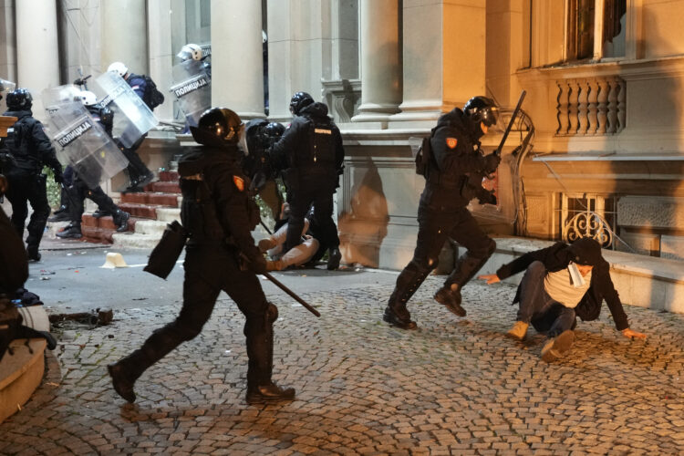 Procesuirano 38 učesnika protesta